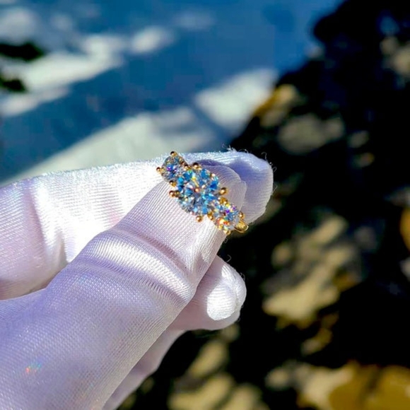 Solid 14k gold 3ct moissanite ring - Picture 6 of 15